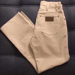 Beautiful like new white wranglers